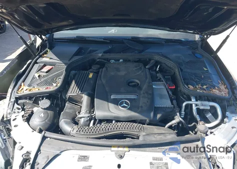 2015 Mercedes-Benz C 300 4Matic из США, поврежденный, VIN 55SWF4KB4FU002888